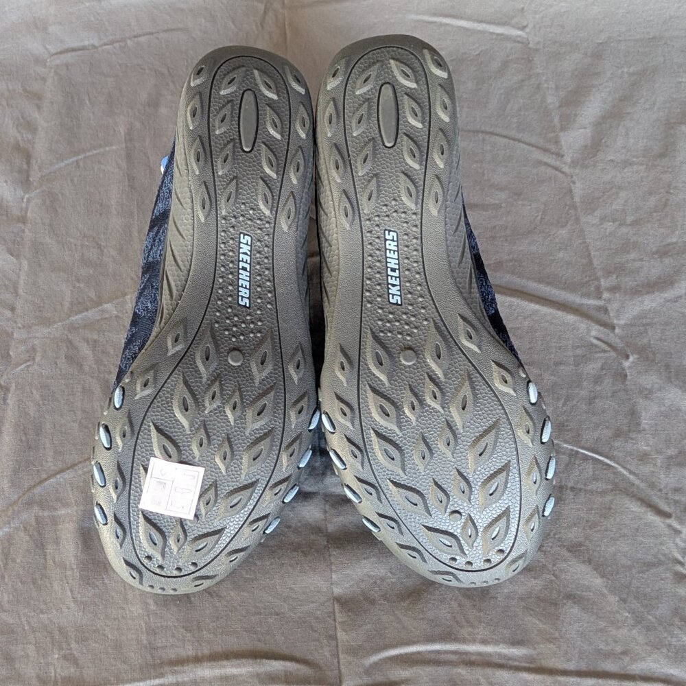 Skechers Womens Breathe Easy Infini-Knity Slip On Shoes Sz 8 Navy - New w/box - Picture 2 of 6